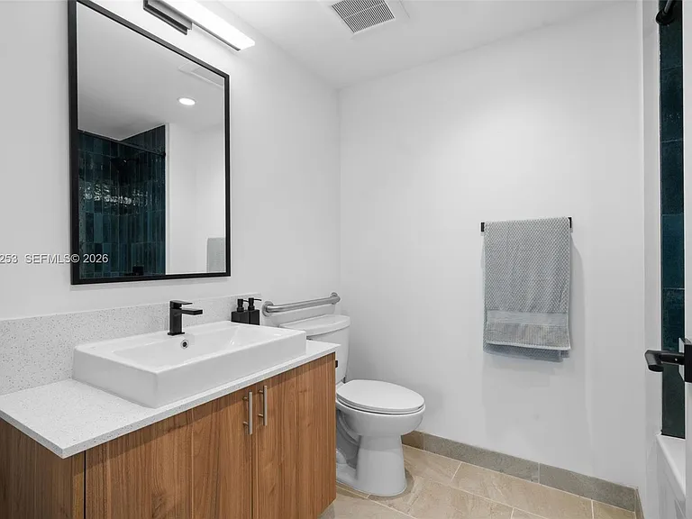 650 SW 1st St #305 — Photo 17