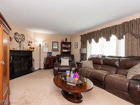 5th image of 2324 Abbott Ave