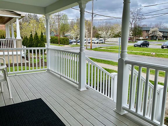 4th image of 50 Waterbury St