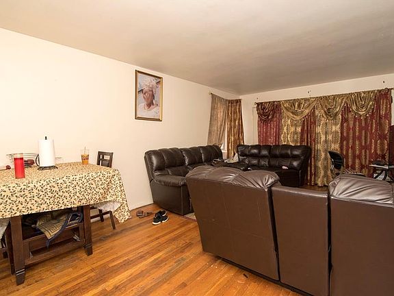 3rd image of 180 Van Cortlandt Park S APT 3J