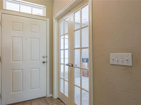 4th image of 10301 Chancellor Dr