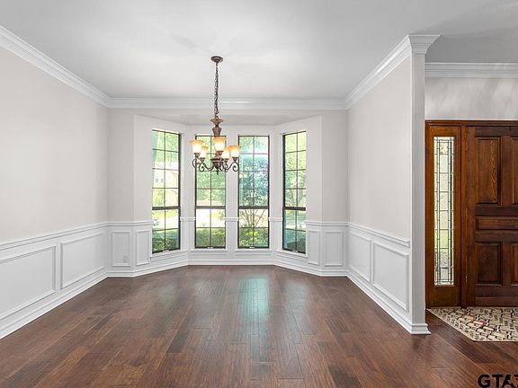 4th image of 3407 Pinecreek Dr