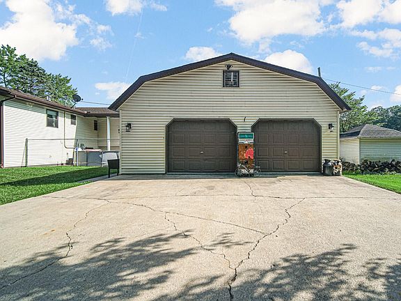 2nd image of 246 Crestwood Dr
