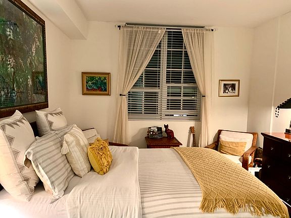 3rd image of 410 Evernia St APT 529