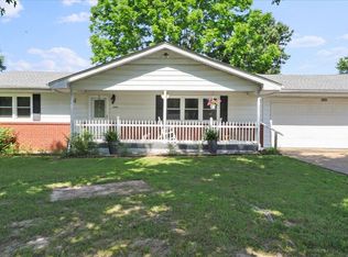1931 Kay Dr, West Plains, MO 65775