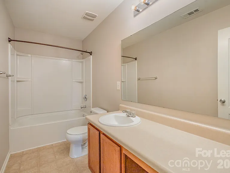 6442 Ridgeview Commons Dr — Photo 18