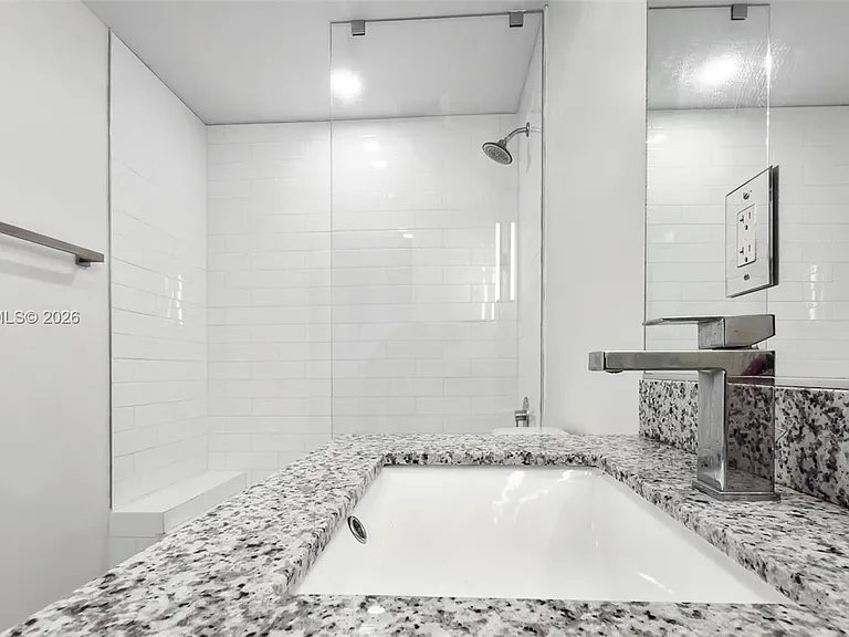 1536 NW 15th Ave #206 — Photo 19