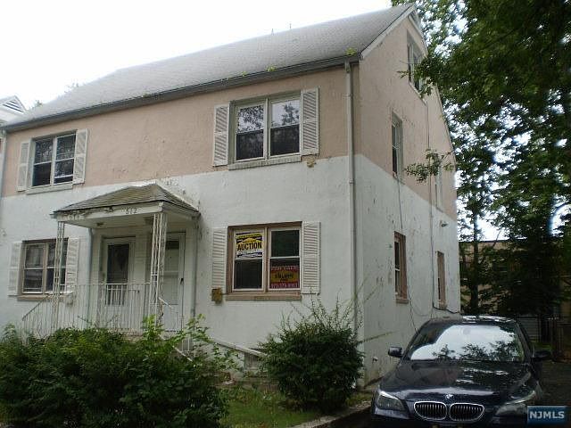 1st image of 512 No Grove St
