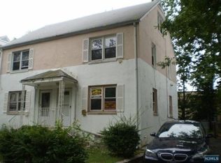 512 No Grove St, East Orange, NJ 07017