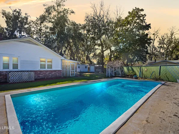 2001 Cypress St, Beaufort, SC 29906