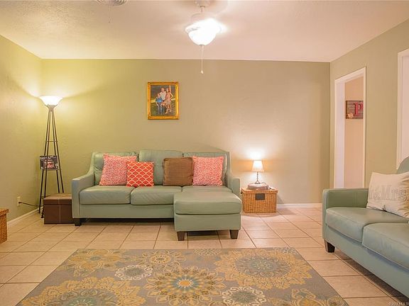 5th image of 702 Lampton Ln
