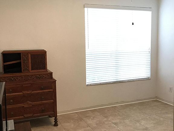 5th image of 13703 RICHMOND PARK Drive #3401