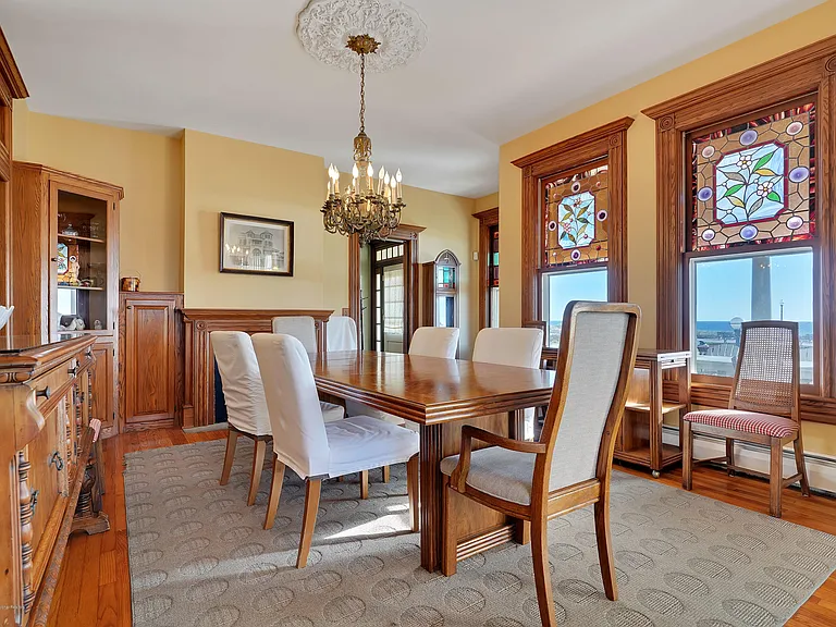 19 Ocean Ave — Photo 15