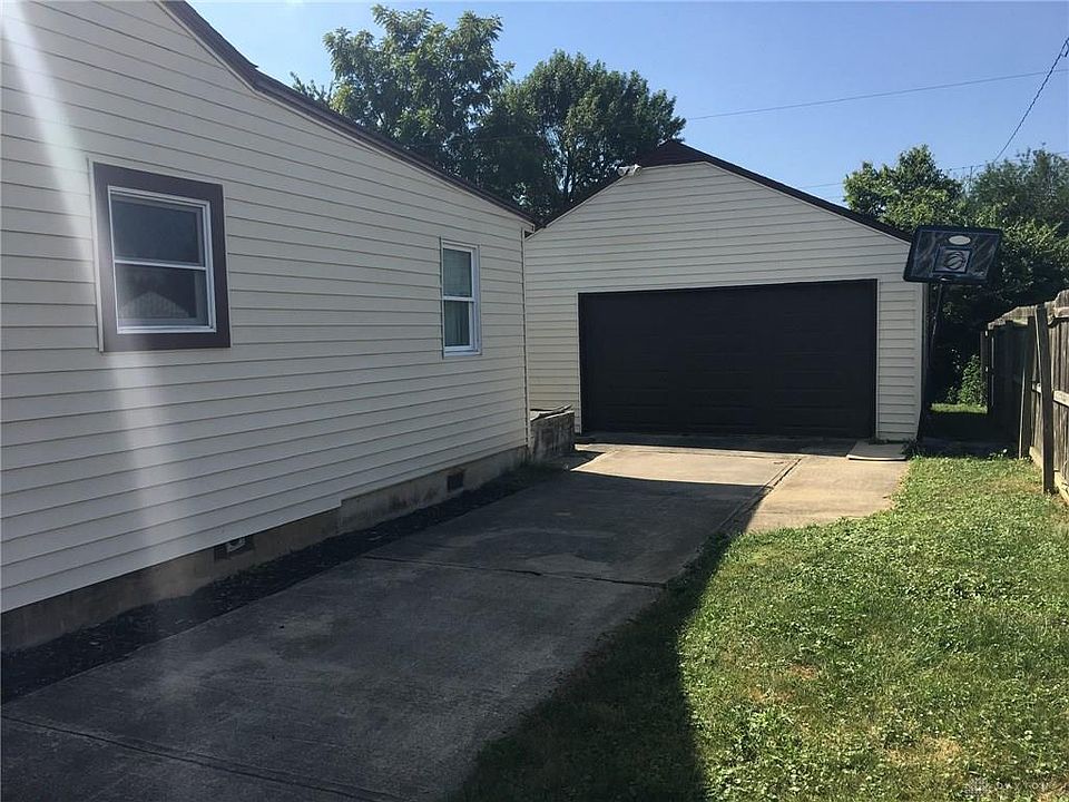 1st image of 2364 Fields Ave