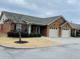 101 Applebrook Dr, Rossville, GA 30741