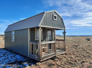 28260 W Pinon St, Seligman, AZ 86337
