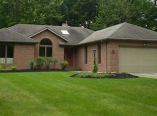 2995 Red Maple Ln, Poland, OH