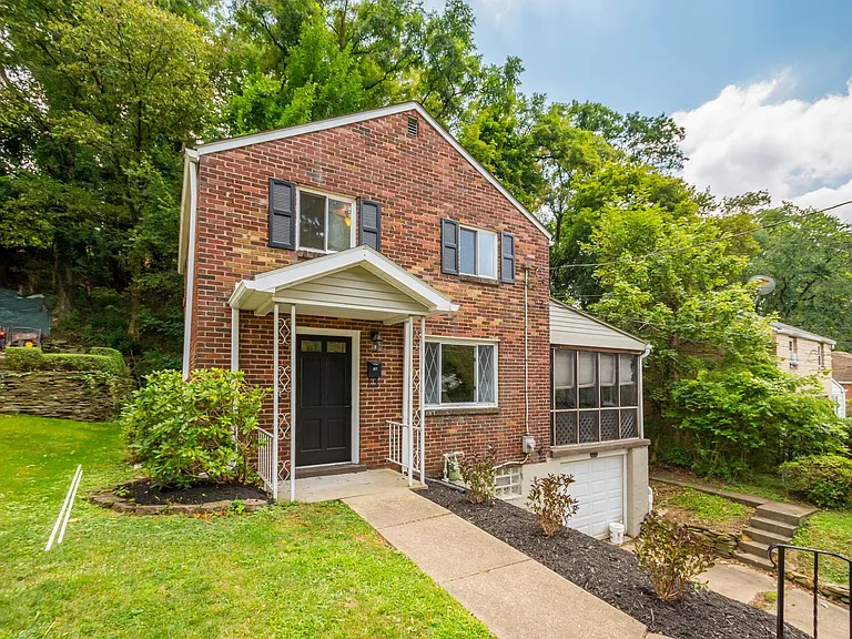 217 Saylong Dr — Photo 3