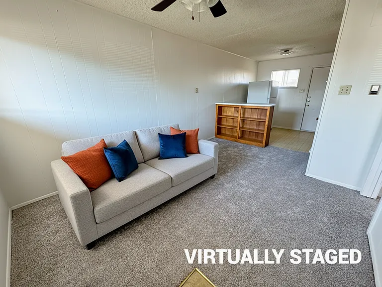 807 W Hallmark Ave — Photo 4