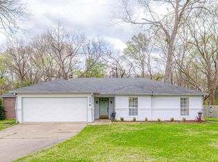 176 Green Forest Dr, Clinton, MS 39056