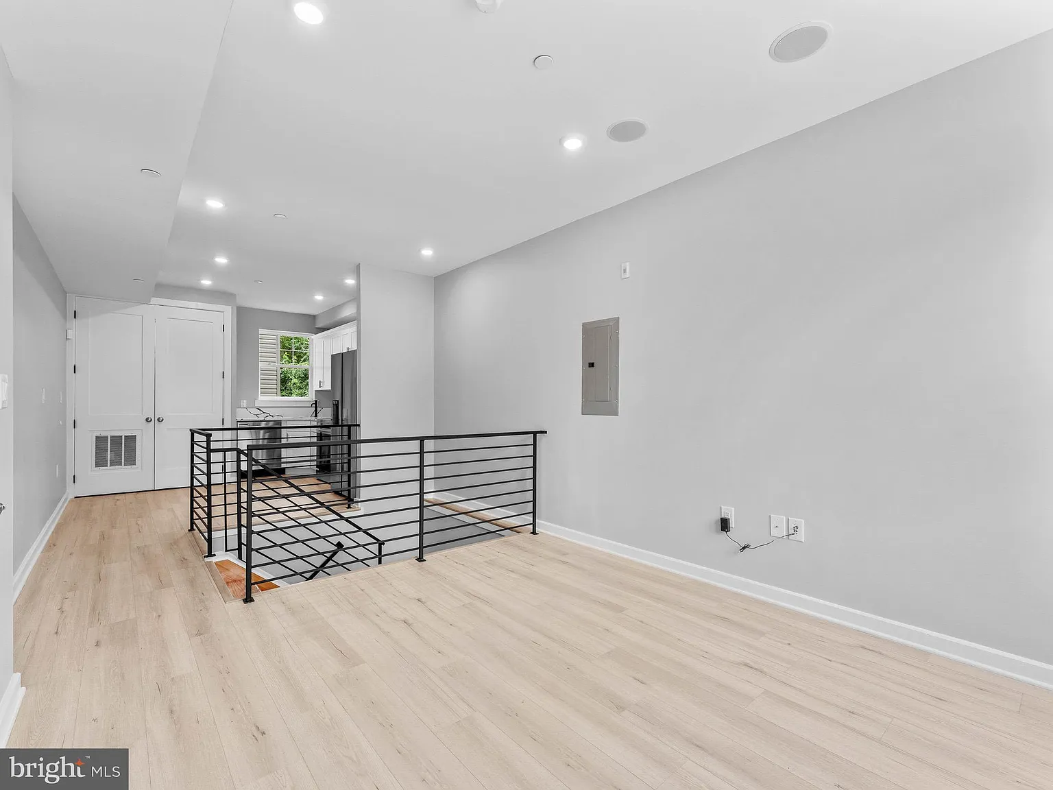 2 bed, 1564 sqft, $1,750 — Photo 3
