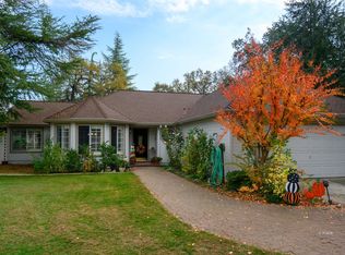 19679 Midland Dr, Redding, CA 96003