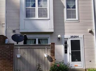 20204 Harbor Tree Rd, Montgomery Village, MD 20886