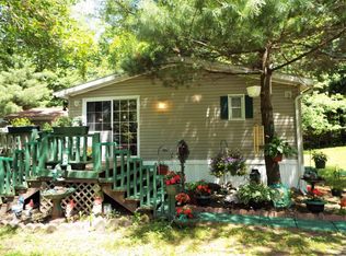 148 River Rd, Gouldsboro, PA 18424