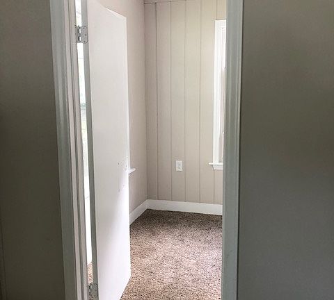 3rd image of 1003 Silver Ave