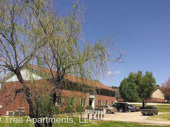 3rd image of 147 Helena Ct APT C6