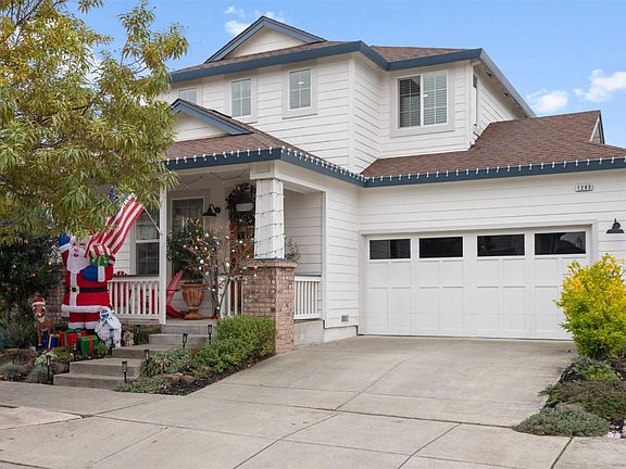2nd image of 1285 Seghesio Way