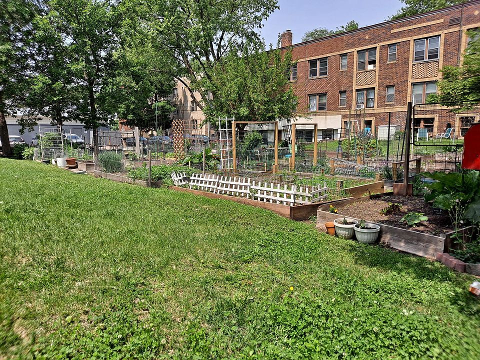 2nd image of 3228 Garfield Ave