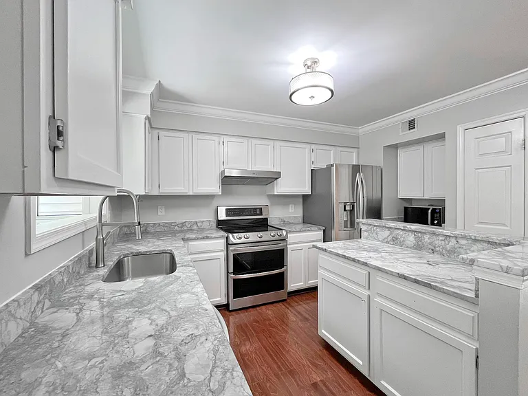 6623 Sky Blue Ct — Photo 8