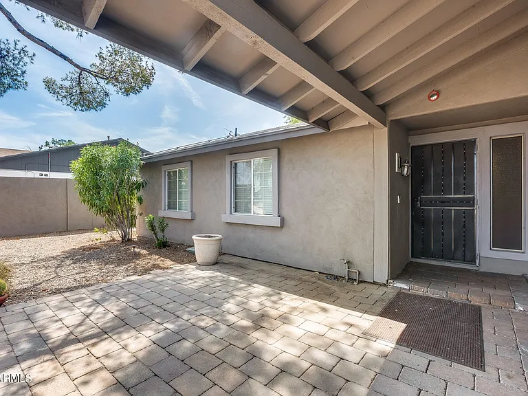 2933 W Muriel Dr — Photo 6