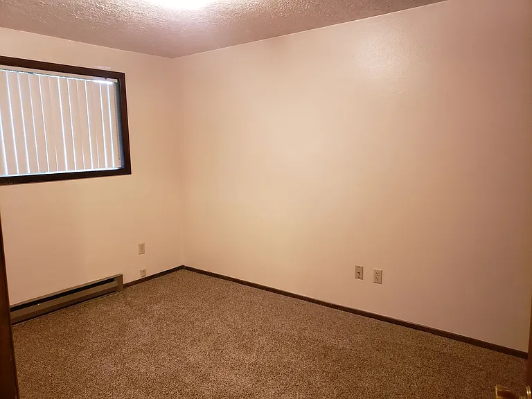 3880 Auburn Rd NE — Photo 10
