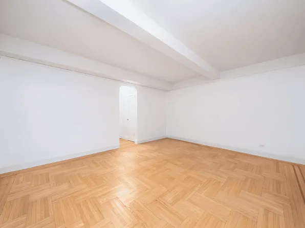 360 Cabrini Boulevard image 10 of 14