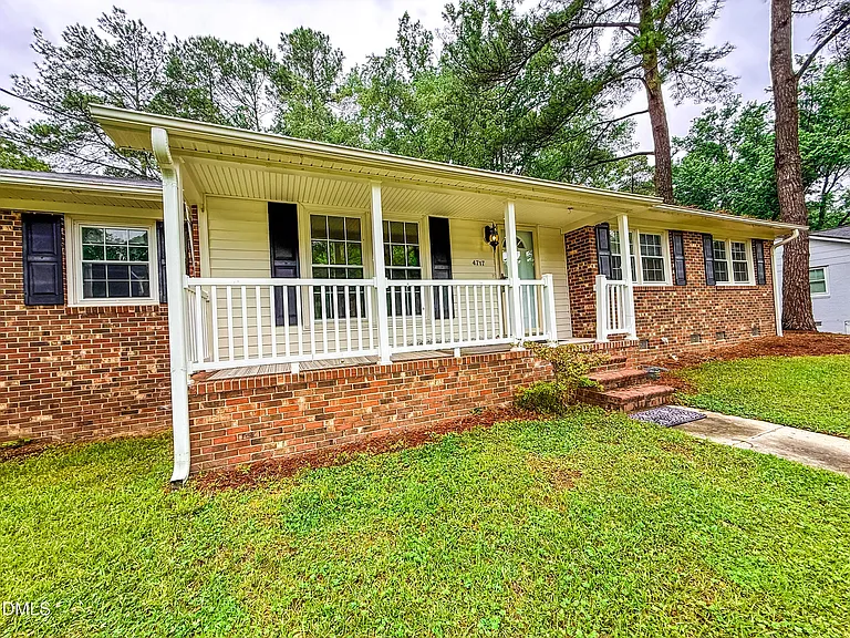 4717 Radcliff Rd — Photo 1
