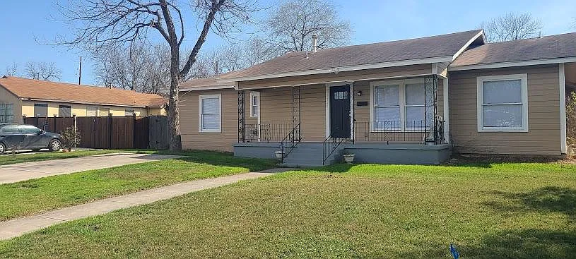 6 bed, 2004 sqft, $2,650 — Photo 2