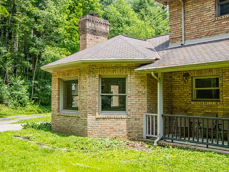 3423 Yellow Creek Rd — Photo 114