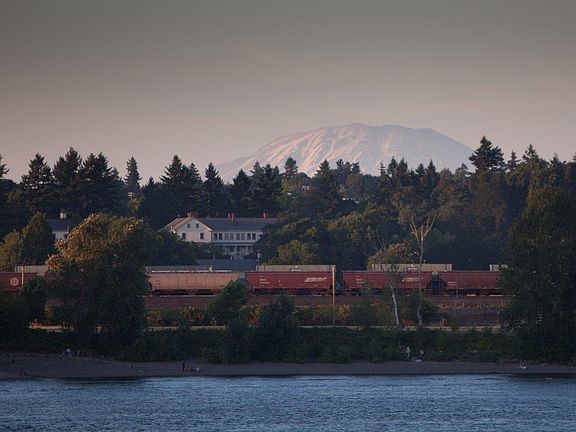 Mt St Helens view from Dining Room