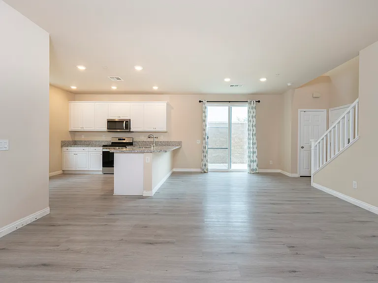 7478 Shorthorn St — Photo 3