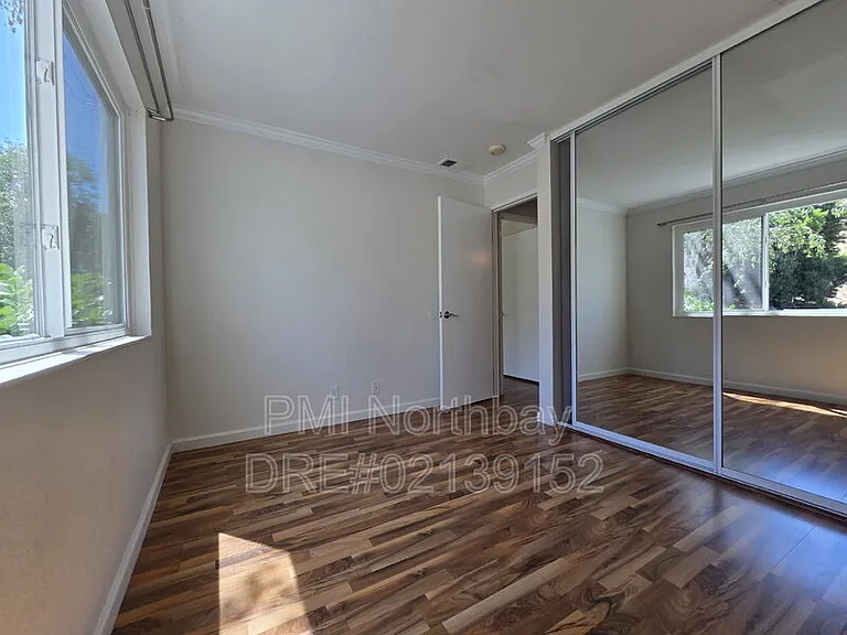 900 Cambridge Dr #185 — Photo 5