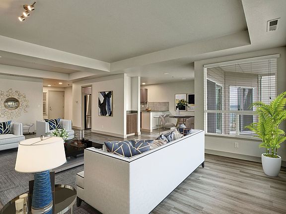 2nd image of 5604 Lakeview Dr #5406A