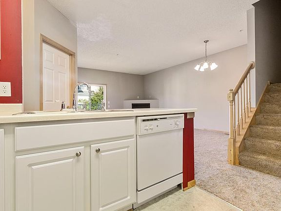 5th image of 3848 Abercrombie Ln