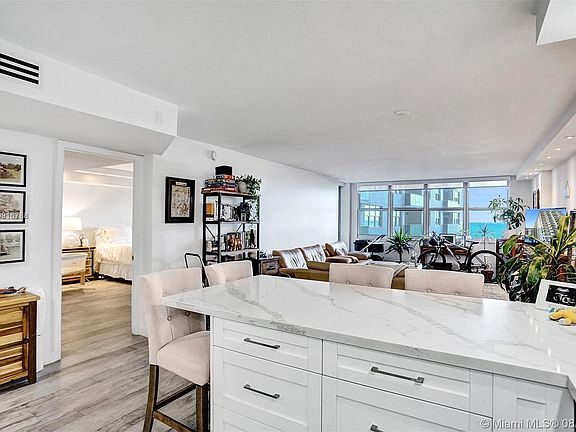 5th image of 6039 Collins Ave APT 510