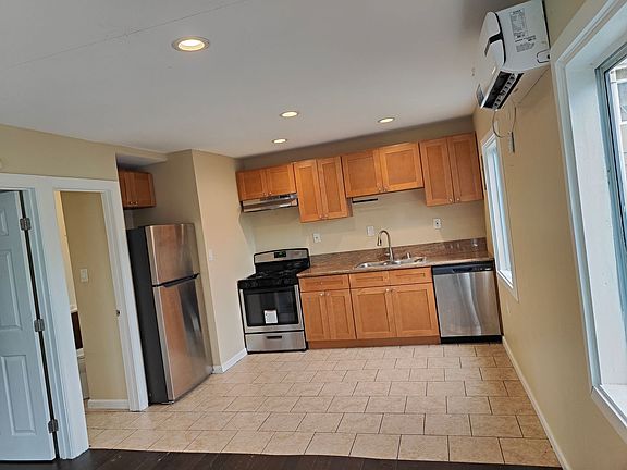 5th image of 5451-5455 Imperial Ave