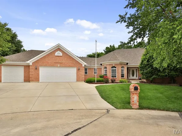1100 Dingledine Manor Ct, Saint Charles, MO 63304