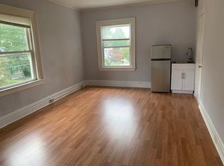 89 Grove St #B, Montclair, NJ 07042