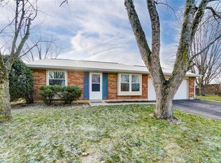 8394 Eagle Pass Dr, Huber Heights, OH 45424