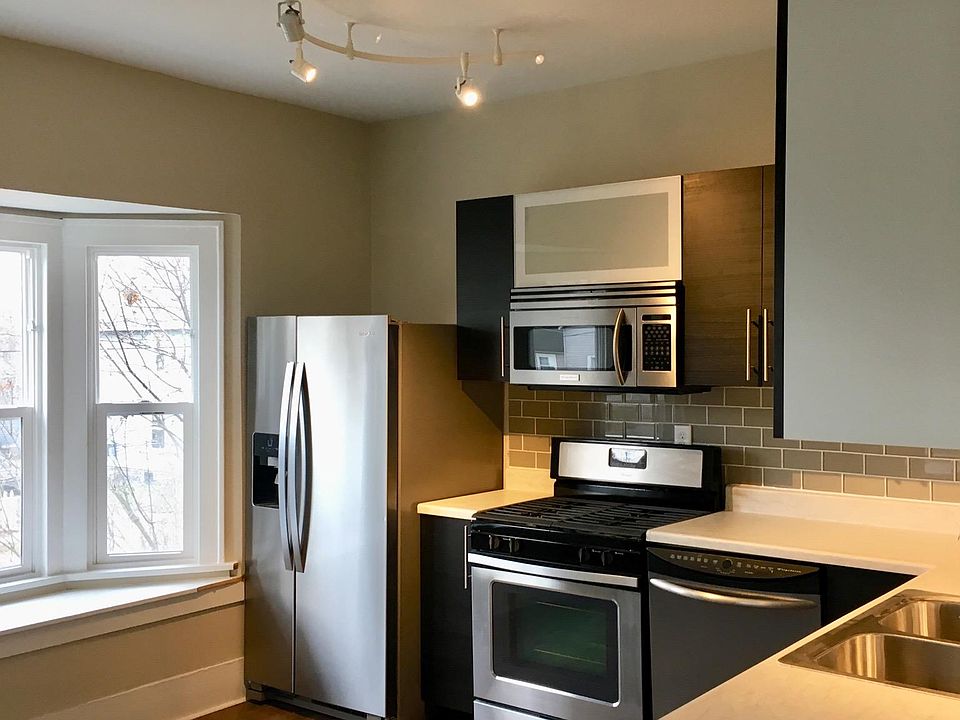 1st image of 908 Prospect Ave NE